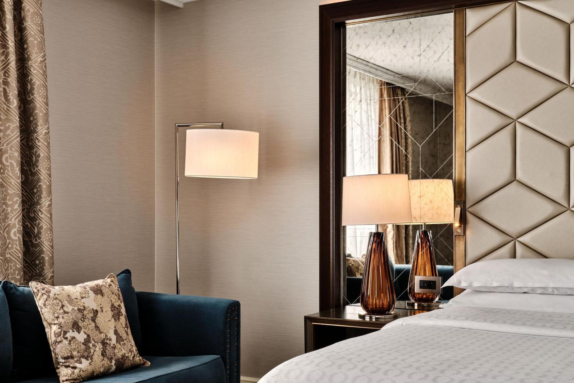 Sheraton Grand Hotel
