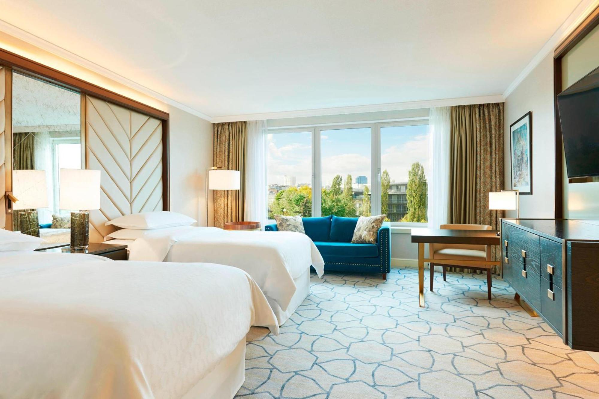 Sheraton Grand Hotel