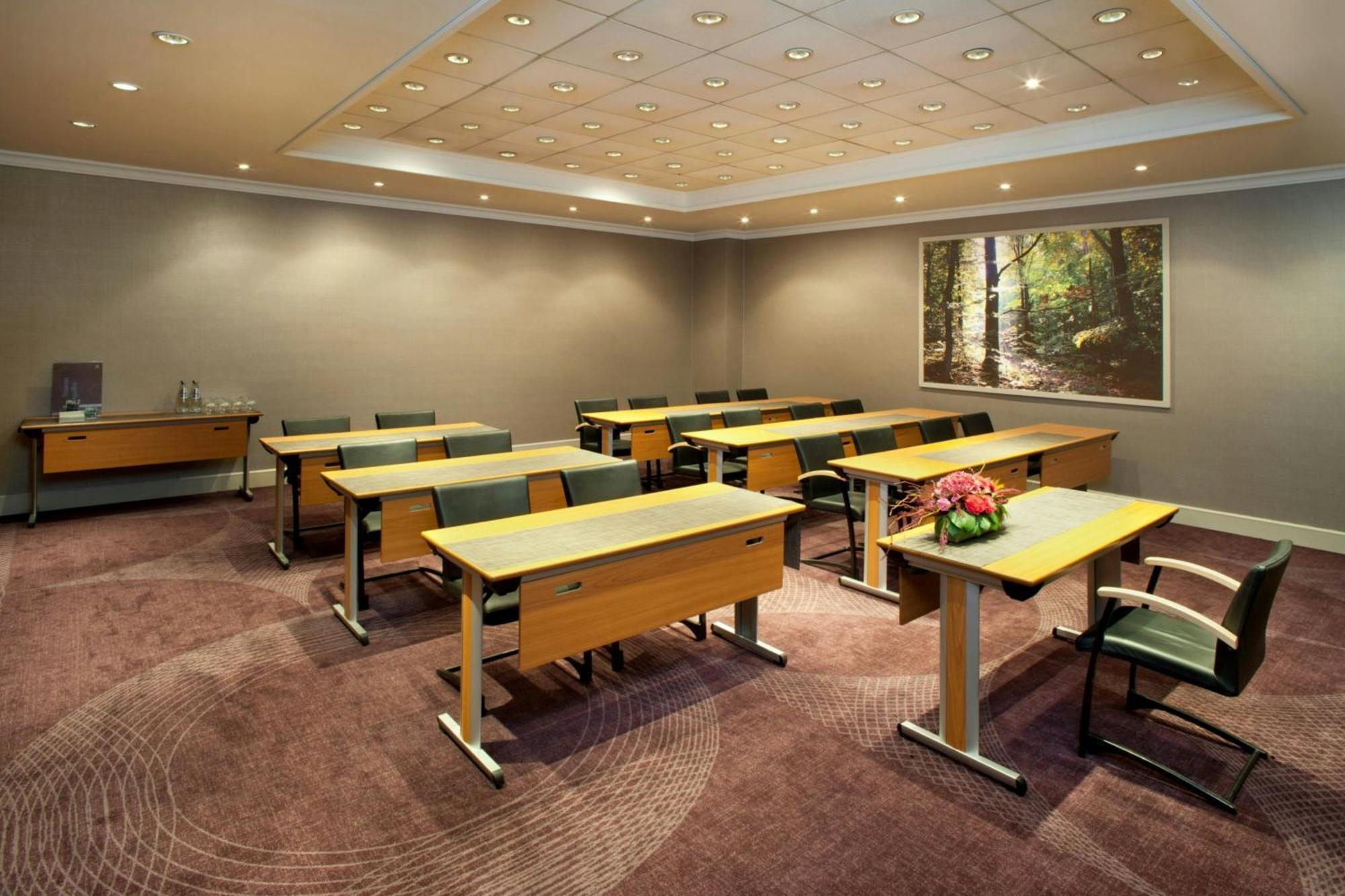 Sheraton Grand Hotel 5*